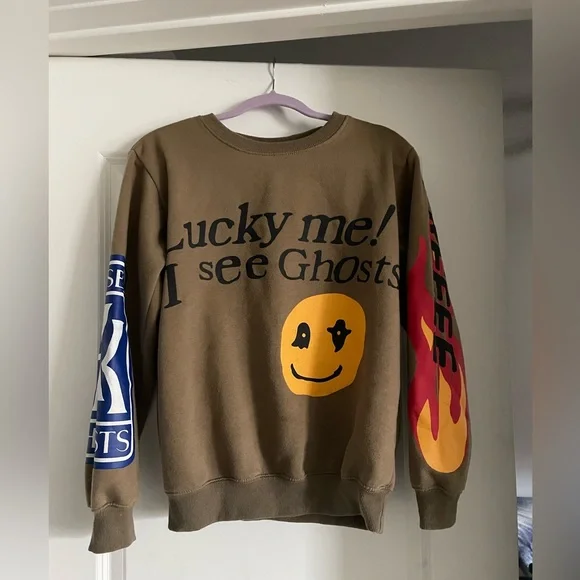 Woman’s Kanye West camp flog gnaw sweatshirt